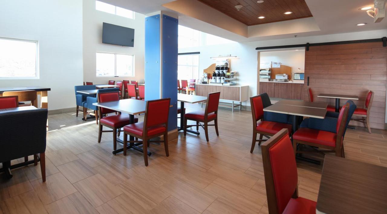 Express & Cincinnati Southeast Newport By Ihg 2* Bellevue