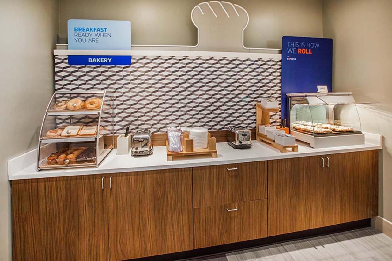 Hotel Express & Cincinnati Southeast Newport By Ihg
