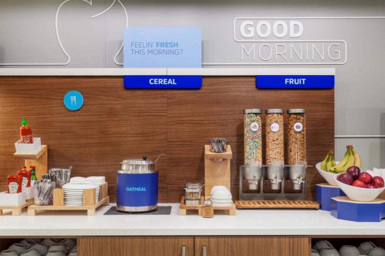 Express & Cincinnati Southeast Newport By Ihg 2*
